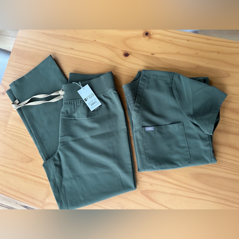 Figs Moss Livingston Pant (NWT) and Catarina top